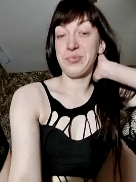 NikaXBerry online show from March 11, 1:01 pm