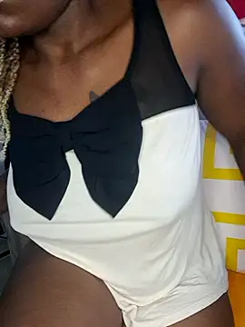 Hotfirespicegiri245 online show from November 28, 11:24 am