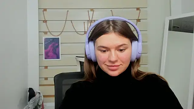 Josephine Kiss online show from February 7, 8:31 pm