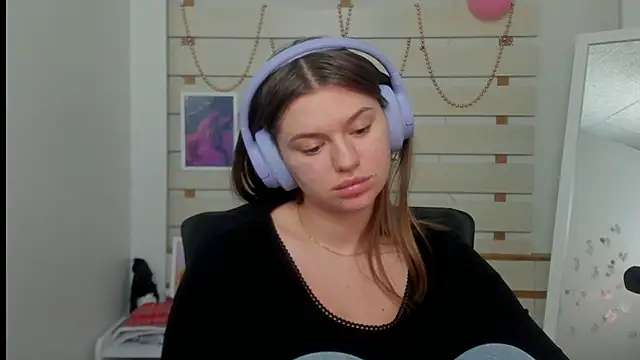 Josephine Kiss online show from February 23, 10:28 am