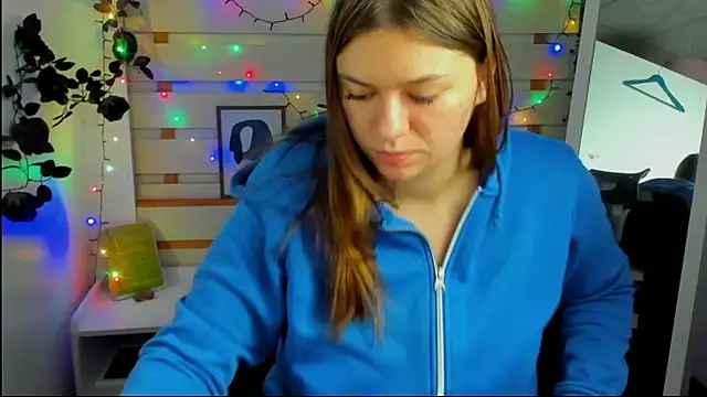 Josephine Kiss online show from April 15, 1:18 pm