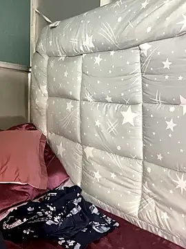 ninini92 online show from December 7, 1:40 pm