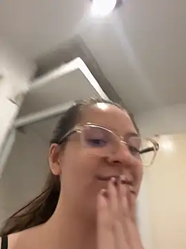 livgomez online show from October 2, 11:12 pm