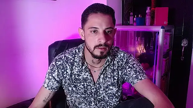 Snapshot of Erick_Wall chatting on March 13, 4:24 pm Erick Wall online show from March 13, 4:24 pm