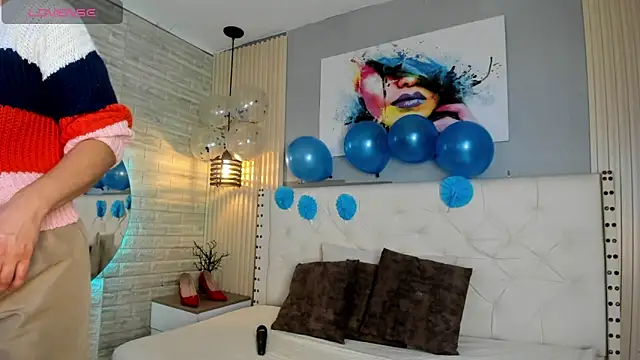 Snapshot of sussy__stone chatting on June 9, 11:44 am sussy stone online show from June 9, 11:44 am