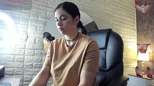 Snapshot of sussy__stone chatting on June 26, 11:58 am sussy stone online show from June 26, 11:58 am