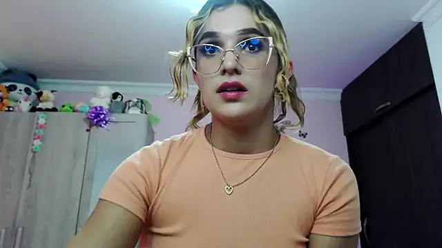 caroline jonson online show from March 5, 5:39 pm