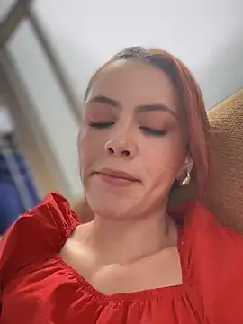 Lorraine Leon online show from December 16, 4:49 pm