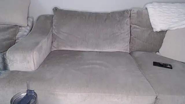 Snapshot of _Layze_ chatting on March 27, 1:55 am Layze online show from March 27, 1:55 am