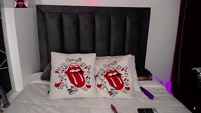 Tifanny Sweett online show from February 28, 7:48 am