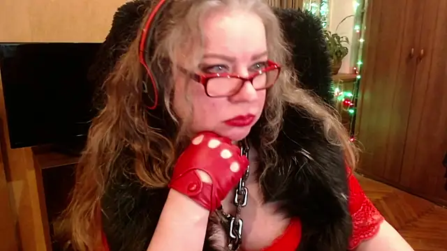 Miss Tress online show from January 11, 9:15 pm
