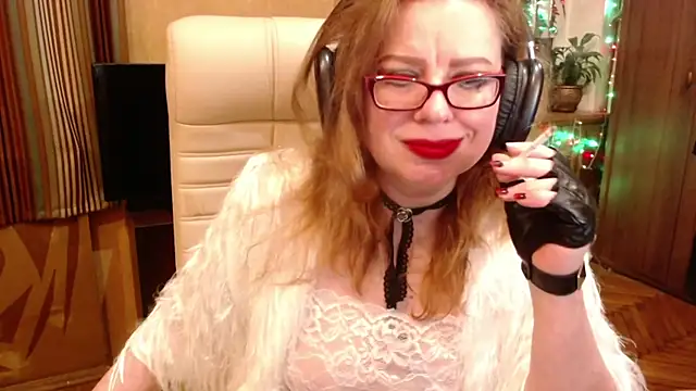 Miss Tress online show from February 21, 8:54 pm