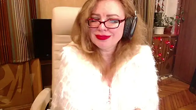 Snapshot of Miss_Tress chatting on July 8, 9:30 pm Miss Tress online show from July 8, 9:30 pm