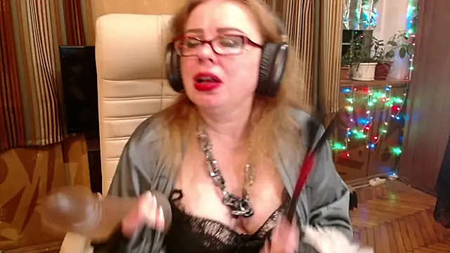 Snapshot of Miss_Tress chatting on July 27, 9:00 pm Miss Tress online show from July 27, 9:00 pm