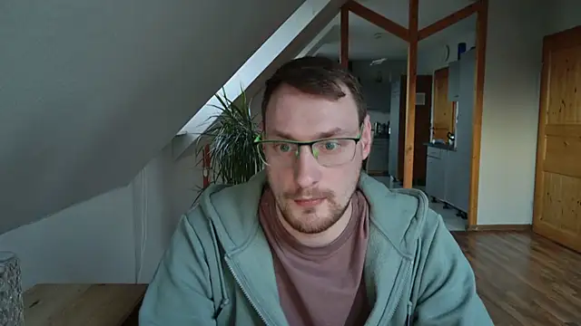 Snapshot of Relsxboy chatting on February 26, 4:56 pm Relsxboy online show from February 26, 4:56 pm