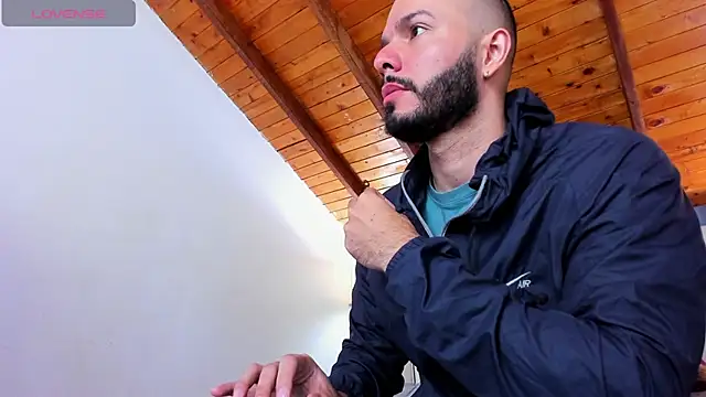 Tom Bailey online show from November 7, 1:11 pm