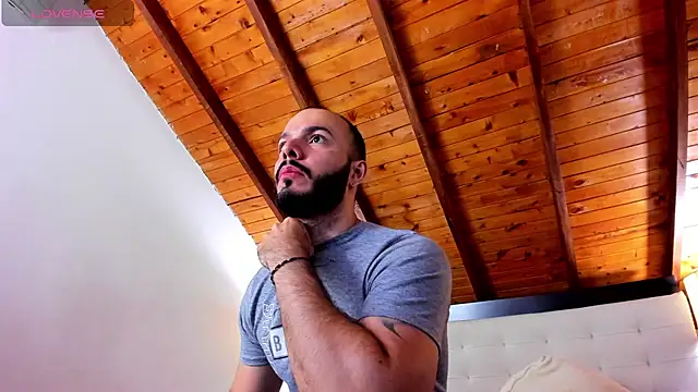 Tom Bailey online show from December 15, 12:20 pm