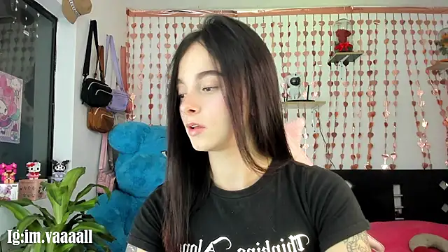 Snapshot of lucyy_tay chatting on September 24, 11:19 pm lucyy tay online show from September 24, 11:19 pm