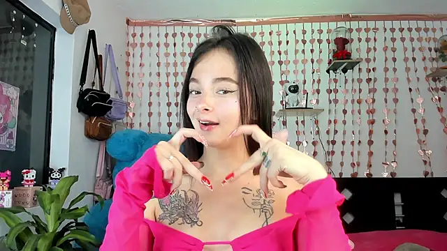 Snapshot of lucyy_tay chatting on September 26, 1:42 am lucyy tay online show from September 26, 1:42 am