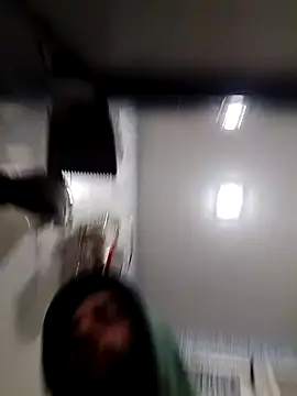 Snapshot of bearguy998 chatting on February 3, 7:07 am bearguy998 online show from February 3, 7:07 am