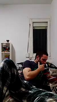 Snapshot of bearguy998 chatting on March 11, 9:59 pm bearguy998 online show from March 11, 9:59 pm