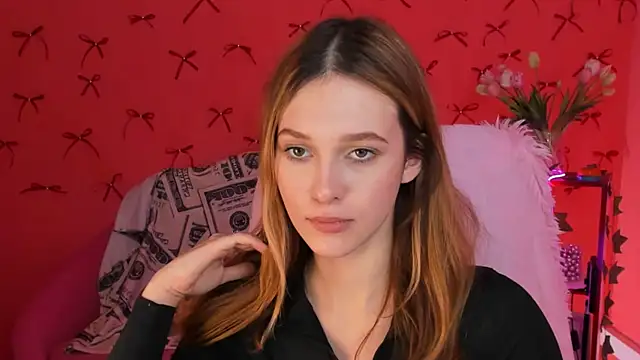 Snapshot of LolaLemona chatting on March 6, 1:24 pm LolaLemona online show from March 6, 1:24 pm