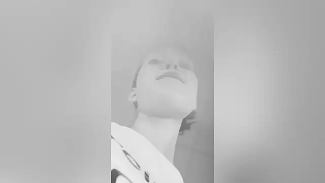 Snapshot of LolaLemona chatting on September 15, 12:27 pm LolaLemona online show from September 15, 12:27 pm