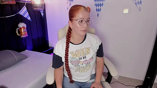Snapshot of AllisonRoberts_ chatting on September 25, 7:39 pm AllisonRoberts online show from September 25, 7:39 pm