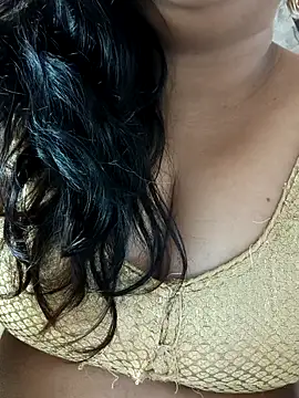 cuteyqueen online show from February 5, 5:41 am