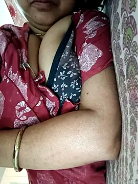 cuteyqueen online show from October 12, 1:37 am