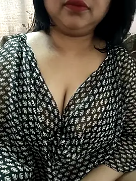 cuteyqueen online show from February 25, 7:40 am