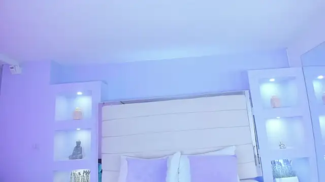 Snapshot of JessyEvans chatting on January 18, 2:25 am JessyEvans online show from January 18, 2:25 am