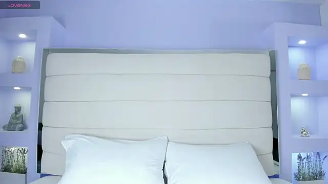 Snapshot of JessyEvans chatting on March 21, 7:35 pm JessyEvans online show from March 21, 7:35 pm