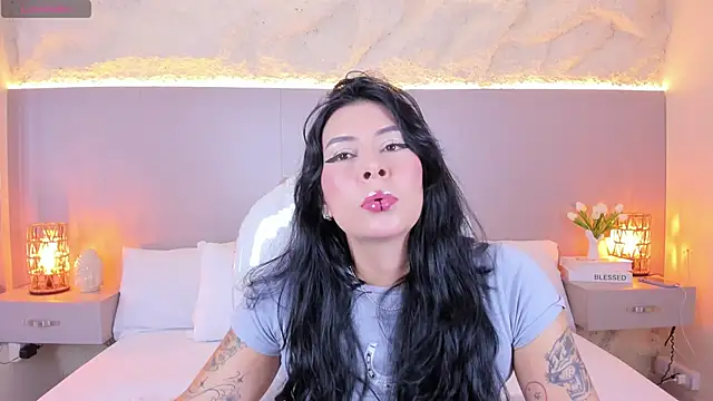 JessyEvans online show from May 4, 7:32 pm