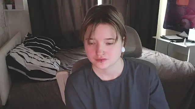 Meowki4k online show from March 10, 8:30 am