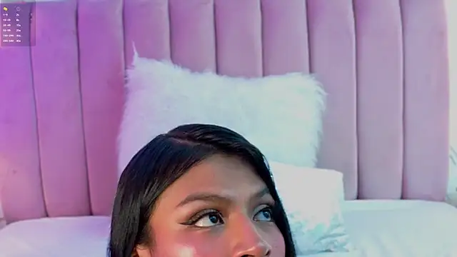 Snapshot of KimberlyCutee chatting on June 27, 8:25 pm KimberlyCutee online show from June 27, 8:25 pm