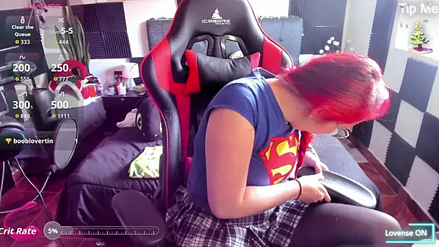 Snapshot of Ursula_fire chatting on December 13, 8:25 pm Ursula fire online show from December 13, 8:25 pm