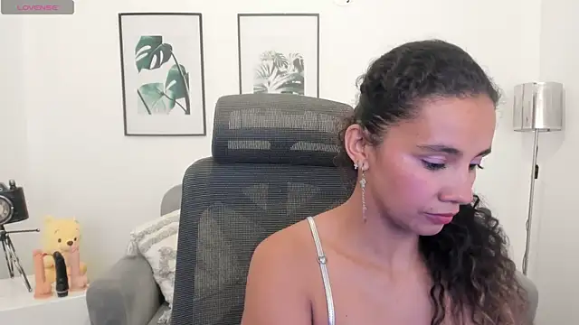 Snapshot of leslyflorez chatting on March 4, 11:32 pm leslyflorez online show from March 4, 11:32 pm