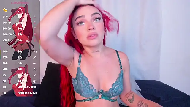 Snapshot of NicoleRouss chatting on February 26, 4:25 am NicoleRouss online show from February 26, 4:25 am