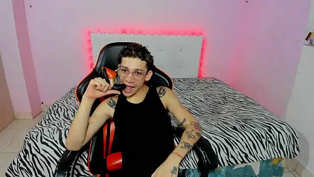 mateodeamjo online show from October 20, 11:49 pm