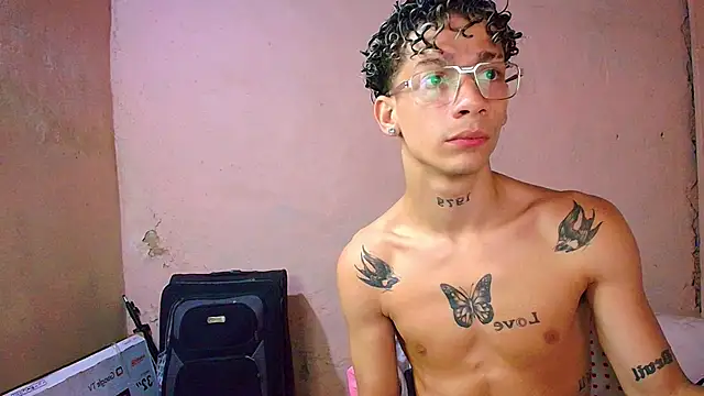 Snapshot of mateodeamjo chatting on July 10, 5:56 am mateodeamjo online show from July 10, 5:56 am