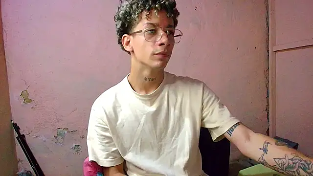 Snapshot of mateodeamjo chatting on July 17, 4:30 am mateodeamjo online show from July 17, 4:30 am