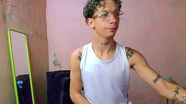 Snapshot of mateodeamjo chatting on July 22, 6:38 am mateodeamjo online show from July 22, 6:38 am