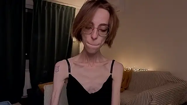 amber quell here online show from February 5, 5:17 pm