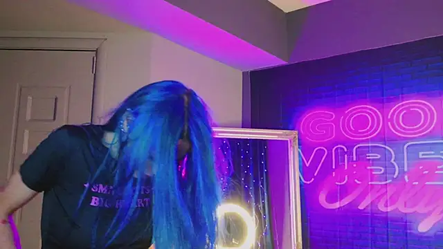 AriaVoss online show from December 7, 8:38 pm