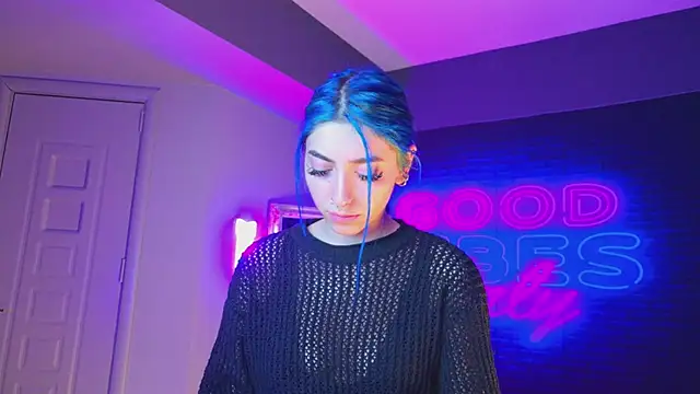 AriaVoss online show from December 12, 9:04 pm