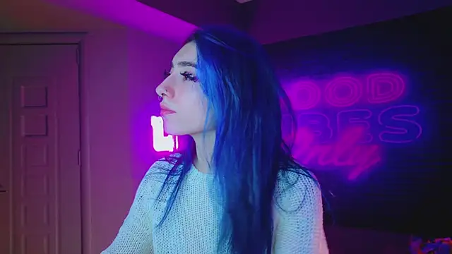 AriaVoss online show from December 14, 8:51 pm