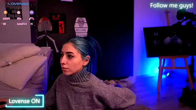 AriaVoss online show from October 20, 9:59 pm