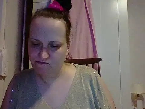  squirty cum lady  online show from February 25, 4:42 pm