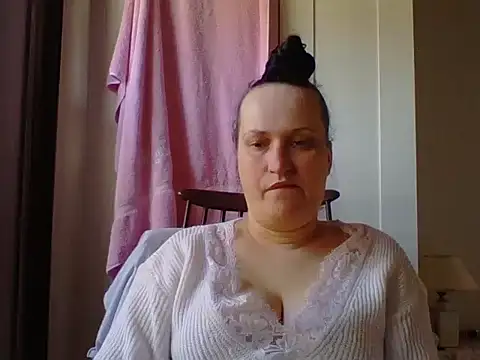  squirty cum lady  online show from March 9, 12:09 pm